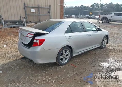 2013 Toyota Camry Se z USA, uszkodzony, nr VIN 4T1BF1FK3DU214223